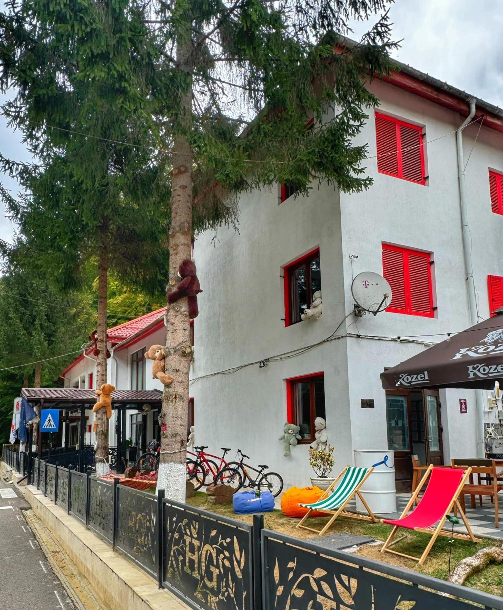 Hotel Galma Moroeni Exterior photo